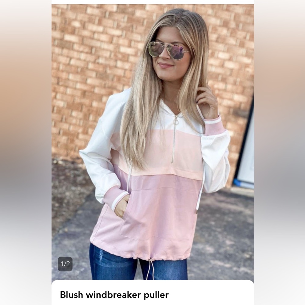 BluHalo local boutique jacket. Nwt M. Windbreaker like material.